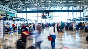 Wall GmbH: JCDecaux stellt neueste globale Studie zur Flughafenwerbung vor: “First Class Advertising – The Enduring Magic of Airports”