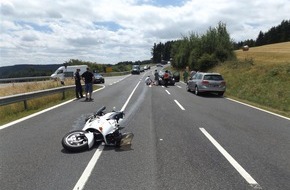 Polizeidirektion Mayen: POL-PDMY: Verkehrsunfall mit schwer verletztem Motorradfahrer auf der B 412 (Nähe Nürburgring), Einmündung Arft/Langenfeld (L 10)