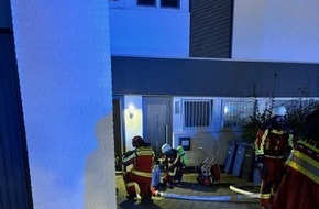 Feuerwehr Düren: FW Düren: Zimmerbrand mit Menschenleben in Gefahr in Düren