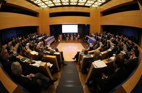 Zentrum für Militärgeschichte und Sozialwissenschaften der Bundeswehr: Podiumsdiskussion: Zwischen Kriegsangst und Kriegstauglichkeit / Gesellschaftliche Resilienz in der Zeitenwende