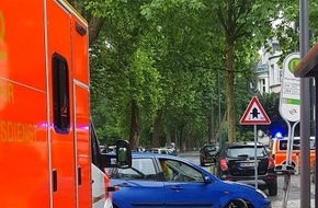 Feuerwehr Bochum: FW-BO: Verkehrsunfall mit einer leicht verletzten Person in der Bochumer Altstadt