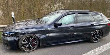 Polizeidirektion Landau: POL-PDLD: A65/AS NW-S&uuml;d - Kollision beim Einfahren l&ouml;st Gro&szlig;einsatz aus