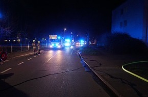 Feuerwehr Ratingen: FW Ratingen: Ratingen-West, Am Sandbach, 14.02.22, 19:09 Uhr