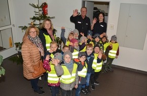 Polizeiinspektion Aurich/Wittmund: POL-AUR: Wittmund - Kinder schmückten Weihnachtsbaum