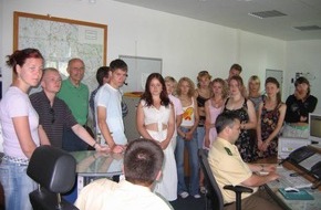 Polizeiinspektion Nienburg / Schaumburg: POL-NI: Besuch von Witebsker Studenten bei der Nienburger Polizei - Bild im Download -