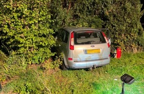 Polizei Coesfeld: POL-COE: Olfen, L&uuml;dinghauser Stra&szlig;e/ Auto kollidiert mit Baum