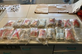 Polizei Köln: POL-K: 230328-3-LEV 60 Kilogramm Haschisch in Waldgebiet gefunden - Zeugensuche