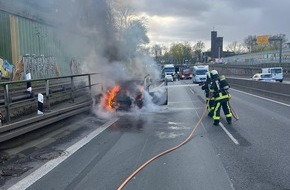 Feuerwehr Bochum: FW-BO: Auto in Vollbrand - A40 voll gesperrt