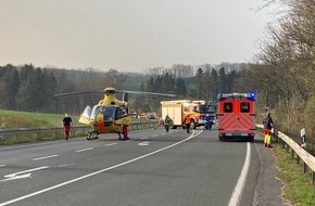 Feuerwehr Hattingen: FW-EN: Unfall zwischen Radfahrer und Motorrad - Zwei Rettungshubschrauber im Einsatz