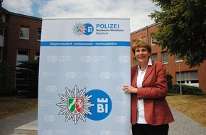 Polizei Bielefeld: POL-BI: Polizeipräsidentin Dr. Katharina Giere präsentiert neues Behördenlogo der Polizei Bielefeld