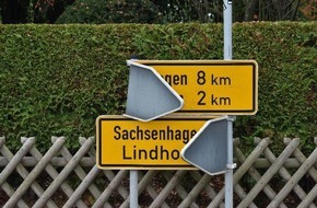 Polizeiinspektion Nienburg / Schaumburg: POL-NI: Lindhorst: Verkehrszeichen beschädigt
