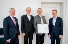 Hochschule München: Carlos J. Jimenez Härtel wird Honorarprofessor an der Hochschule München