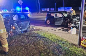Feuerwehr Greven: FW-Greven: Verkehrsunfall mit vier verletzten Personen.