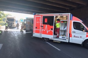 Feuerwehr Bochum: FW-BO: Verkehrsunfall auf der A 40 mit vier Verletzten