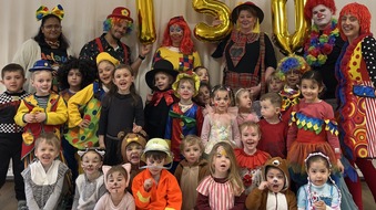 Deutsche Krebshilfe: Neuer Meilenstein bei UV-Schutz in Kitas erreicht / Bundesweit 750. Kita als "Clever in Sonne und Schatten" ausgezeichnet