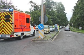 Polizei Mettmann: POL-ME: Auffahrunfall an Ampel mit drei beteiligten Autos - Ratingen - 2007035