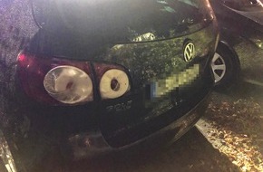 Polizei Mettmann: POL-ME: Mülltonnen angezündet - Auto beschädigt: Polizei sucht Zeugen - Monheim am Rhein - 2009066