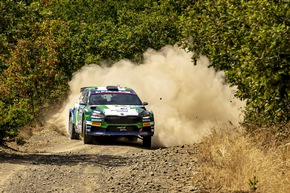 EKO Akropolis-Rallye Griechenland: Škoda Crew Robert Virves/Aleks Lesk kommt zeitgleich mit den WRC2-Siegern ins Ziel