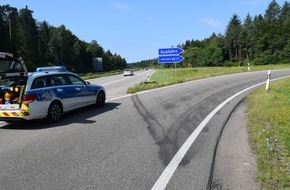 Polizeidirektion Kaiserslautern: POL-PDKL: Unfallflucht auf der Autobahn endet auf der Landstraße