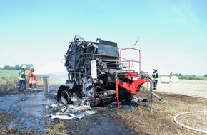 Polizeiinspektion Aurich/Wittmund: POL-AUR: Neuharlingersiel - Ballenpresse brannte aus