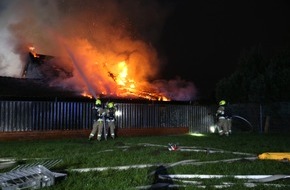 Feuerwehr Gronau: FW Gronau: Scheunenbrand in Epe - eine Unruhige Silvesternacht f&uuml;r die Feuerwehr Gronau