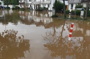 Feuerwehr Ratingen: FW Ratingen: Marathon für die Einsatzkräfte