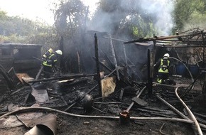 Feuerwehr Bochum: FW-BO: Brennende Gartenlaube