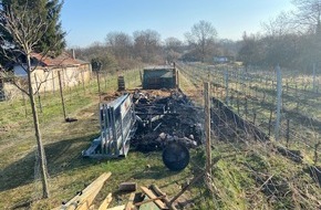 Polizeidirektion Neustadt/Weinstraße: POL-PDNW: Brand von Wohnanhänger