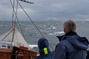 Marine - Pressebilder: Segelschulschiff &quot;Gorch Fock&quot; umsegelt Kap Hoorn (mit Bild)