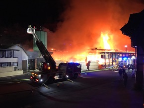 FW-OE: Abschlussbericht zum Brand Sägewerk Neuenkleusheim