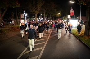 Feuerwehr Norderstedt: FW Norderstedt: Laternenumzug am 04. November in Harksheide