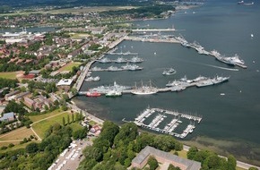 Presse- und Informationszentrum Marine: Bei der Marine wird's bunt - Mehr als 50 Marineschiffe aus zehn Nationen besuchen die Kieler Woche