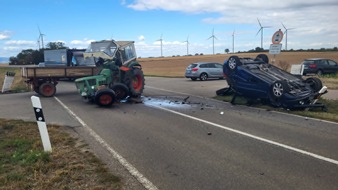 Polizeidirektion Landau: POL-PDLD: Unfall zwischen Traktor und Pkw