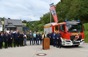 Freiwillige Feuerwehr Olsberg: FF Olsberg: Löschgruppe Elpe weiht neues Fahrzeug ein