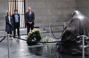 Gesellschaft für bedrohte Völker e.V. (GfbV): 25 Jahre nach dem Völkermord von Srebrenica (11.7.): Gedenkveranstaltung in Berlin erinnert an die Opfer