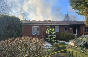 Kreisfeuerwehrverband Rendsburg-Eckernförde: FW-RD: Feuer zerstört Seniorenwohnungen in Felde Felde - (Kreis Rendsburg-Eckernförde), 18.02.2025, 12:05 Uhr Feuer in einer Seniorenwohnanlage in Felde - Wohnungen sind unbewohnbar.