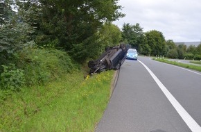 Kreispolizeibehörde Herford: POL-HF: Auto überschlägt sich - Fahrer unter Alkohol- und Drogeneinfluss