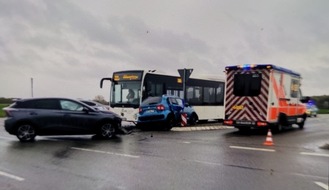 Polizeiinspektion Stralsund: POL-HST: Schwerer Verkehrsunfall nahe Altenpleen