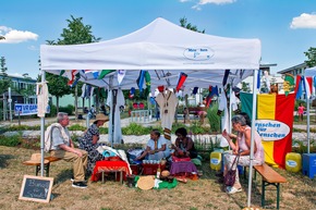 Stiftung Menschen für Menschen: 600 Gäste feiern ein Fest der Vielfalt bei großem Benefiz-Open-Air in Ursensollen