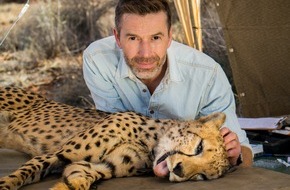 ZDF: "Faszination Erde - mit Dirk Steffens" in Namibia/  ZDF widmet sich dem Zauber der Wüstenhölle (FOTO)