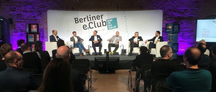 Bundesverband eMobilität e.V.: „Gebt die Technik frei“: Unternehmer fordern im Berliner e.Club mehr regulatorischen Freiraum für V2X-Sektorenkopplung