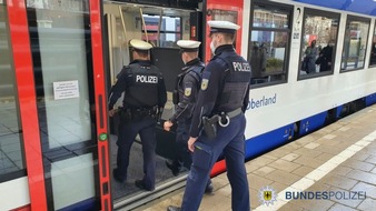 Bundespolizeidirektion München: Bundespolizeidirektion München: Tätliche Auseinandersetzung in Regionalzug - Bundespolizei sucht nach unbekannten Tätern