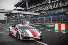 Jochen Schweizer Monthly // Inside Abenteuer Vol. 4 – Lamborghini fahren mit 14