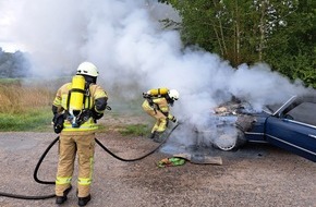 Freiwillige Feuerwehr Lehrte: FW Lehrte: Feuerwehr Hämelerwald wird zu brennendem Mercedes-Benz Oldtimer gerufen und verhindert schlimmeres.