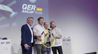 Mhoch4 GmbH & Co. KG: VIDEO I SailGP: Mit Sebastian Vettel und Erik Heil in die Formel 1 des Segelsports