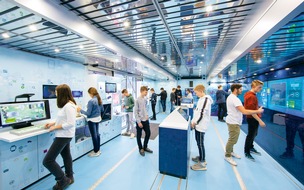 Programm COACHING4FUTURE der Baden-W&uuml;rttemberg Stiftung gGmbH: Biberach: Lern-Truck macht Lust auf digitales Arbeiten (28.09.-02.10.)
