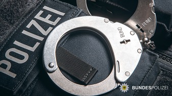 Bundespolizeidirektion M&uuml;nchen: Bundespolizeidirektion M&uuml;nchen: Bedrohung am S-Bahn Haltepunkt / Polizeieinsatz am Haltepunkt Hirschgarten