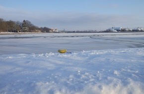 Polizei Duisburg: POL-DU: NRW: Mittellandkanal und Weser gefroren - Wasserschutzpolizei warnt die Bevölkerung
