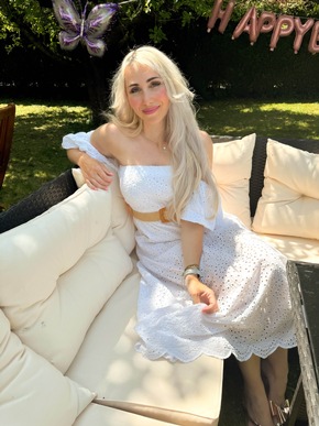 Avani Frankfurt City I PRESSE-EINLADUNG zur ELORA Fashion Show 2026 mit Prominenten