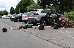 Polizei Paderborn: POL-PB: Abbiegendes Auto kollidiert mit Motorradfahrer